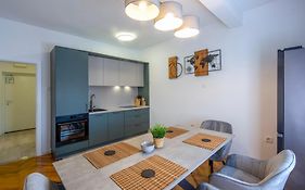 Luxury Apartment Revita